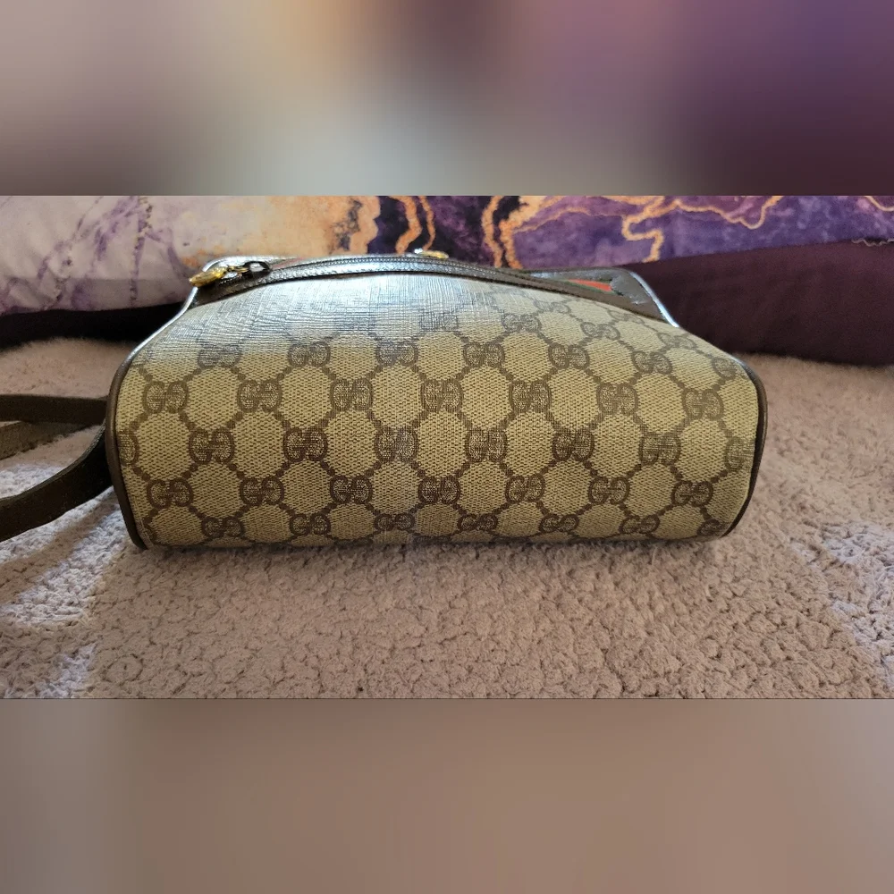 Authentic Gucci Sherry Line Bag With GG Pattern - Picture 16 of 16